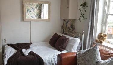 Little Dorrit Studio flat Rochester ME1 1XZ - Foto 1