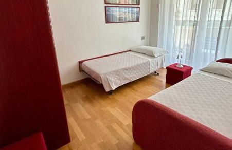 Riva Family Home - Central Apartment - Photo 21