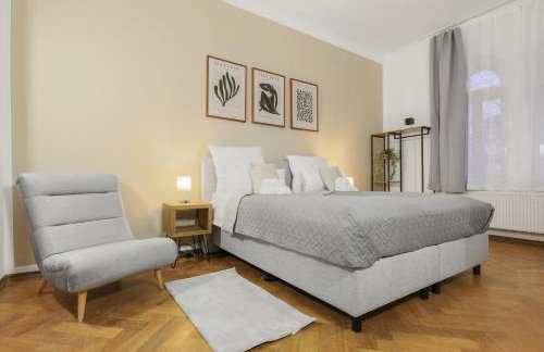 cruwzo I Modern Centrally Located Apartment with Parking Modern Centrally Located Apartment with Parking - Photo 61