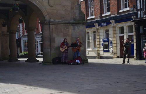 Chandeliers 6 - Photo 35