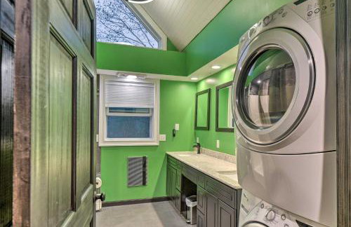 Waterfront Ashland Home about 2 Mi to Downtown! - Foto 23