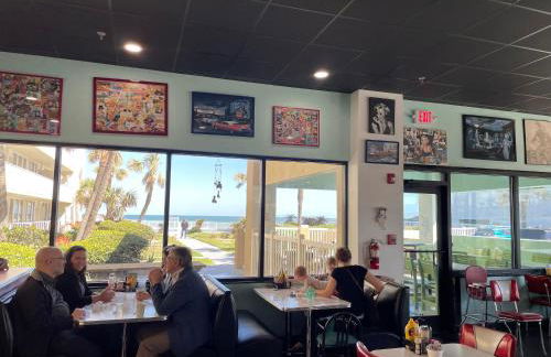 Ocean Views Retreat Enjoy the Ocean View from your balcony - Foto 56