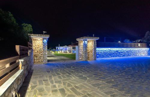 Marble Pool Villa - Photo 29