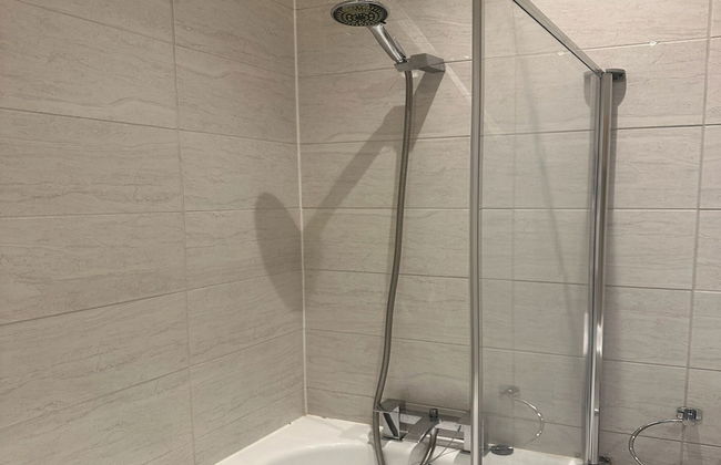 Charming 1-bed Apartment in Walton on the Naze - Photo 18