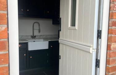 Fallow View - Luxury Countryside Cottage - Photo 16