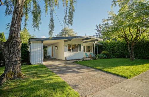 #StayinMyDistrict Modern Mid-Century Retreat - Foto 55