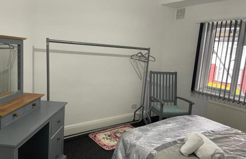 5 Bed 5mins from Wembley Stadium - Photo 15