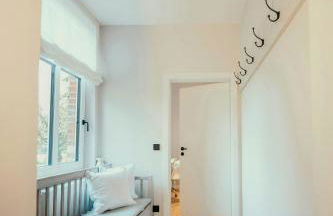 Renovated Semi-Detached House With Garden Views - Foto 11