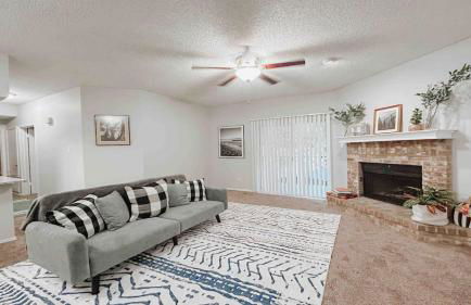 Spacious Family Value Retreat with Pool & Garage - Foto 1