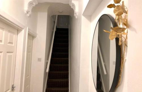 Comfortable Home From Home Bolton Central - Sleeps - 10 - Foto 33