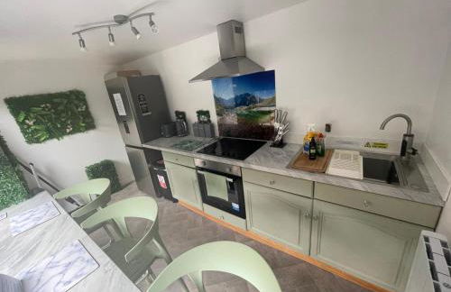 Cosy Jungle Cabin With Bathroom - Foto 2