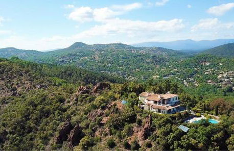 VILLA L'ESTEREL AVEC PISCINE VUE MER -MANDELIEU 06210- 6 Pers - Foto 23