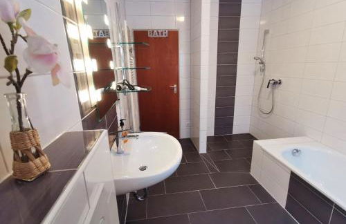 Quartier12 "Ski in & Bike out" - Fewo BERG - Foto 8