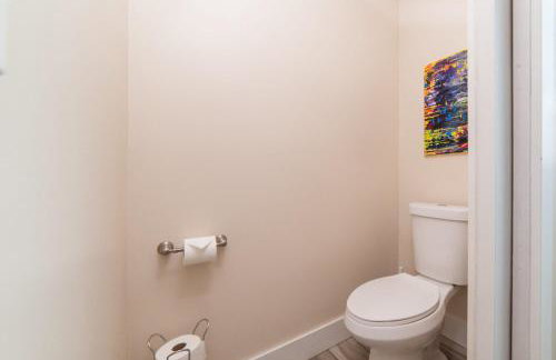 Walk to Acrisure - Parking - Location - GroupStay - Foto 8