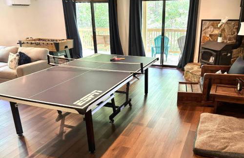 Hot Tub Luxe Retreat • Game Room • Lake • Bryce - Foto 59