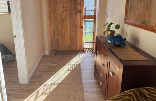 Trendy Barn Conversion Families & Groups Sleeps 8 Fibre WiFi - Photo 30