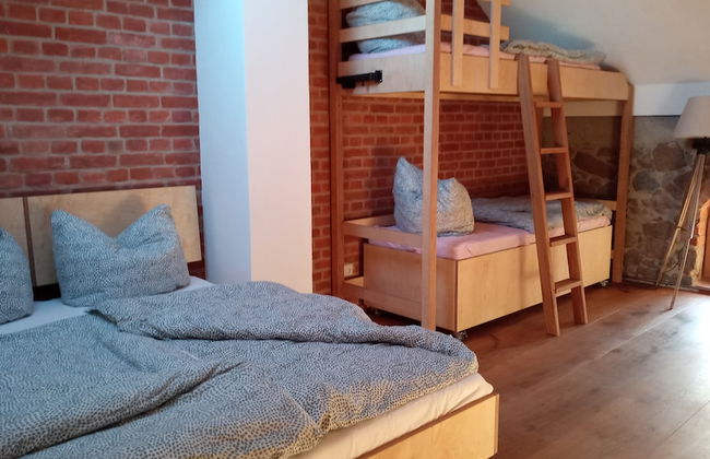 HexenburgbeiDresden Maisonette über 2 Etagen mit 4 Schlafzimmern, Kamin, Terrasse und Faßsauna, Nähe Sächsische Schweiz - Foto 2