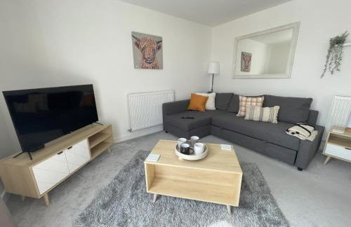 Modern 2-bedroom apartment, free parking for 2, walking distance to town centre - Foto 2