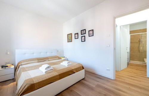 Chic Parma Flat Near City Center - Foto 7