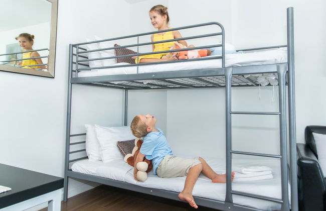 First Choice Suites - Photo 7