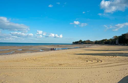 Solent Charm - Photo 16