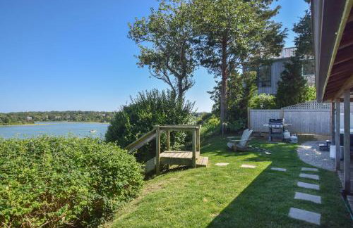 Seaside Retreat w Private Beach Landing - Foto 25