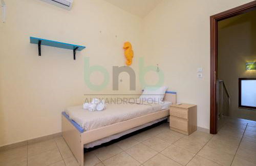 Thea Dikella - Foto 44