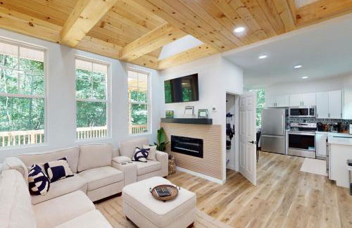 Forest Views and Grill! Lynchburg Treehouse Retreat - Foto 3