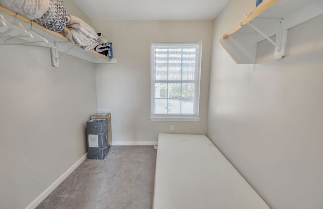 Pocono Retreat: Lake, Firepit, Bbq, Gameroom, Ski 4 Bedroom Home by RedAwning - Foto 31