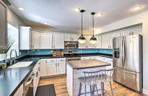 Family-Friendly Home with Theater, 24 Mi to SLC - Foto 9