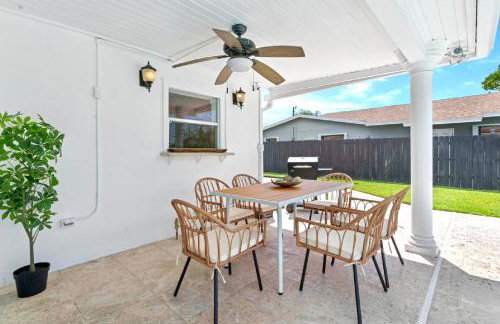 Casa Cabos - Fun in Miami - Pool BBQ - Fit 10 - Photo 6