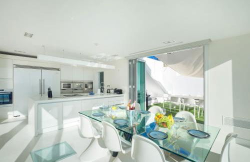 Villa in Sitges with Pool, Jacuzzi, BBQ, View, AC, 12Pax - Foto 21