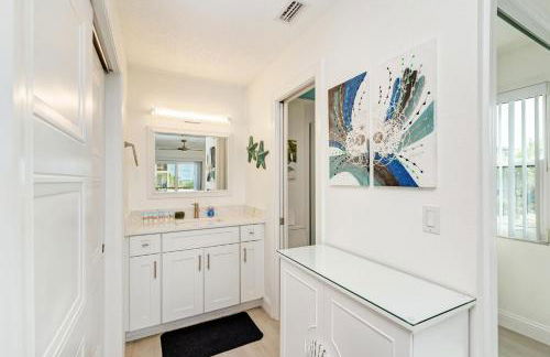 Absolute Anna Maria-Private Beach Access-Heated Pool-Water Views From Every Room - Foto 28