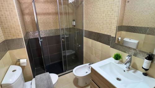 Horizon Santa Monica - Foto 5, towels, Shower