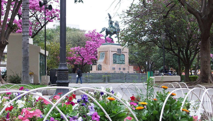 Excursión a Santiago del Estero - Foto 3, Plaza Libertad