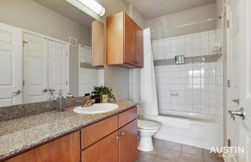 Extremely Comfortable King Beds in Super Cute Apt - Foto 22