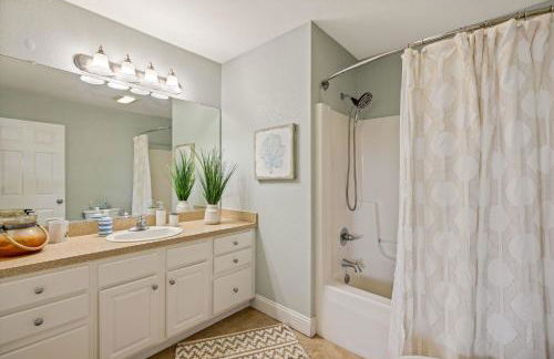 Sojourn Family home with Country Club Access 5 Bedrooms Sleeps 12 - Foto 16