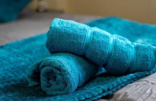 Elegant 2BR Escape Ideal for Long Stays - Foto 10