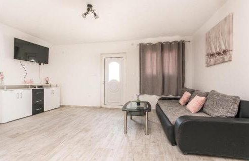 7 Bedroom Awesome Home In Polaca - Foto 26