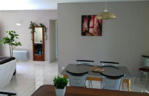 L'Olivier Maison de village avec jardin au calme pour 6 pers - Foto 8