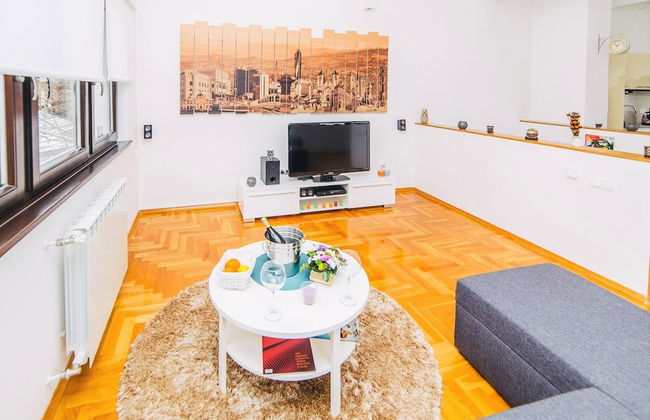 Luxury 3 Story House- Best View- Free Parking - Foto 3