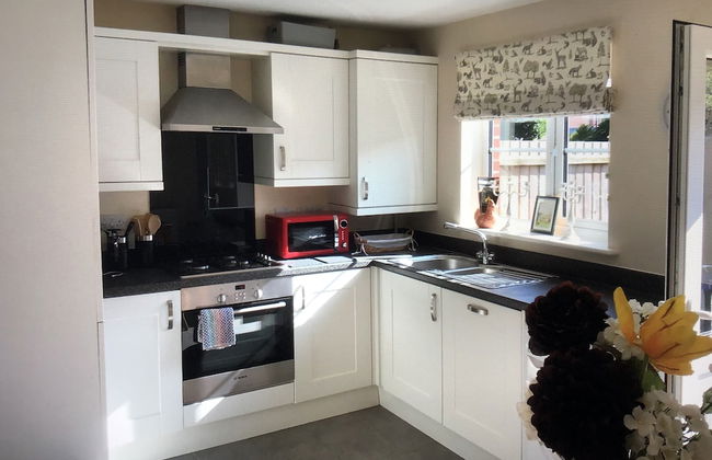 Lazy Nest - Sleeps 4, Parking, Garden & Hammocks - Foto 1