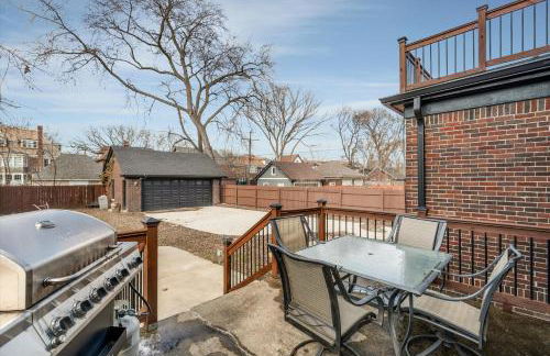 Historic Home, Chic Living Near Motown & Midtown - Photo 26