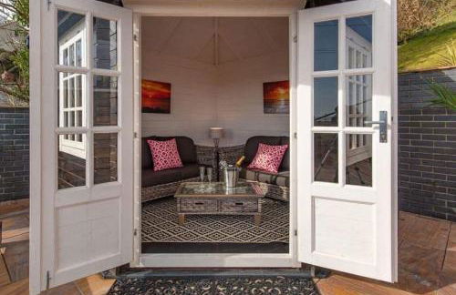 Pendine Sands Edith Villas - a luxury seaside home with beautiful sea views - Photo 21