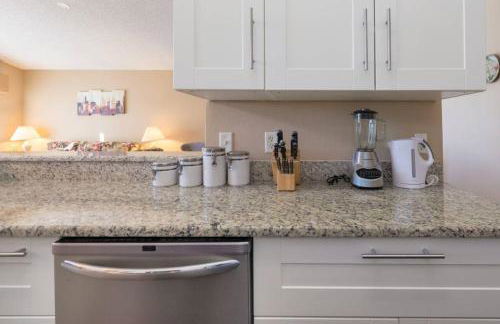 Queenie's Palace - Photo 4