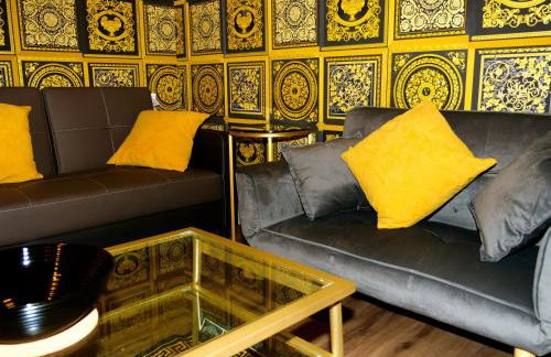Ultra Deluxe Versace Apartment Near Sheffield FULL SKY TV - Foto 12