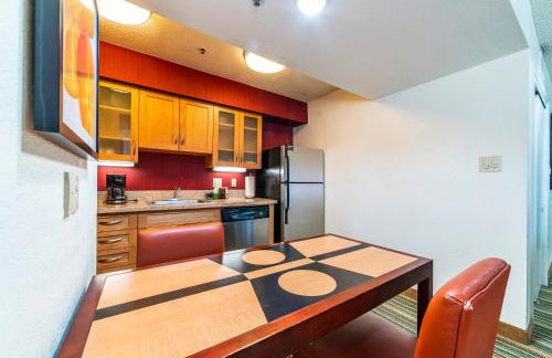 Phoenix Studio Queen Economy - Photo 63