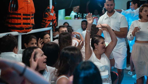 Cruzeiro com jantar pela baía de San Andrés - Photo 2