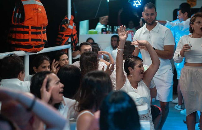 Cruzeiro com jantar pela baía de San Andrés - Photo 2