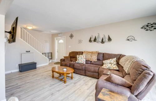 Walk to Brigantine Beach Condo with Furnished Patio - Foto 3